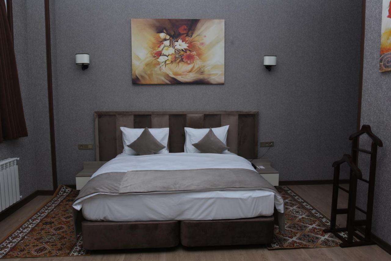 Naxcivan Palace Hotel Xetai Екстериор снимка